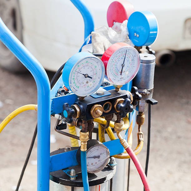 gauges on equipment for filling automotive air conditioners
